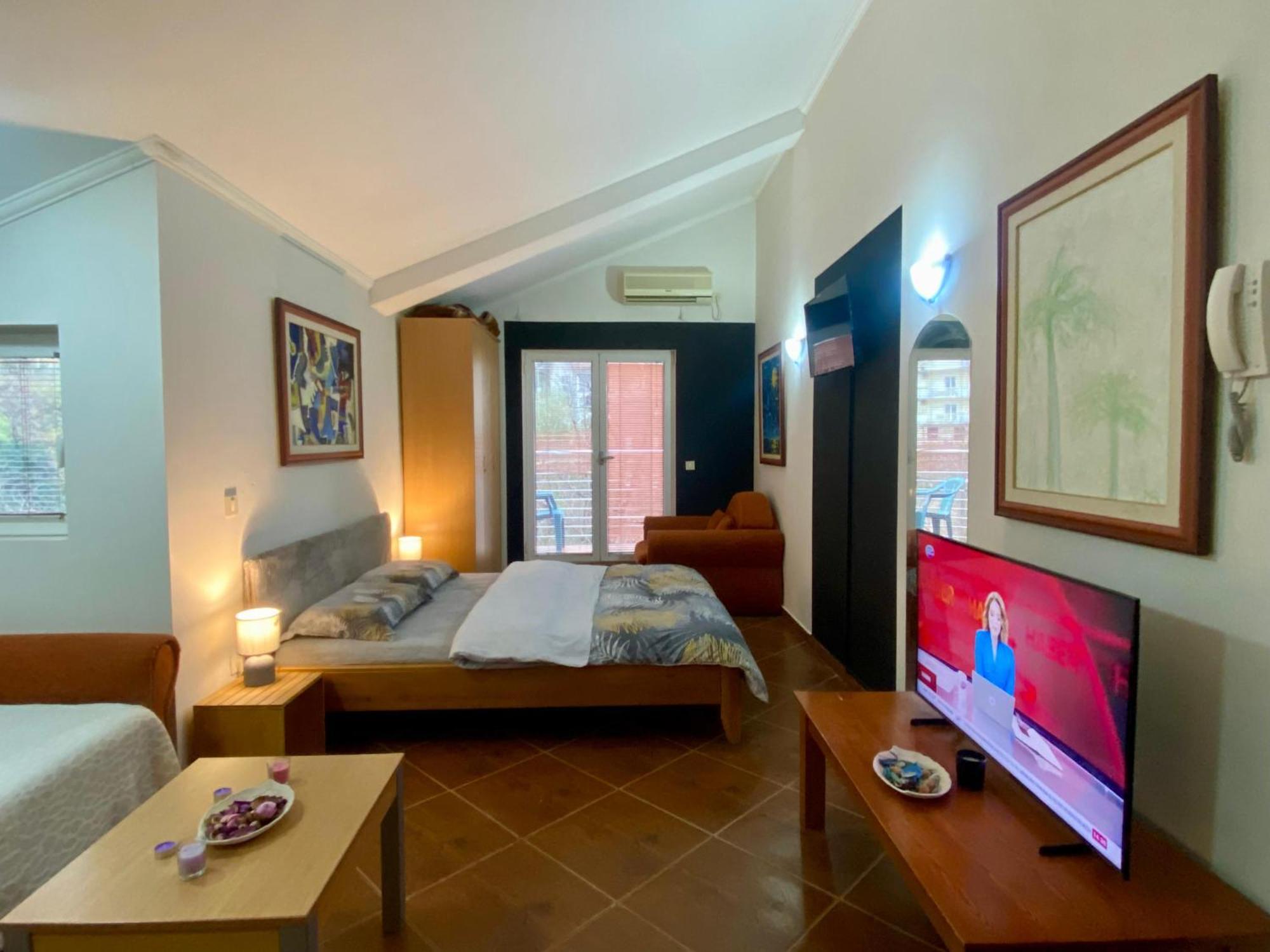 Markovic Aparthotel - Budva Becici Hotel ภายนอก รูปภาพ