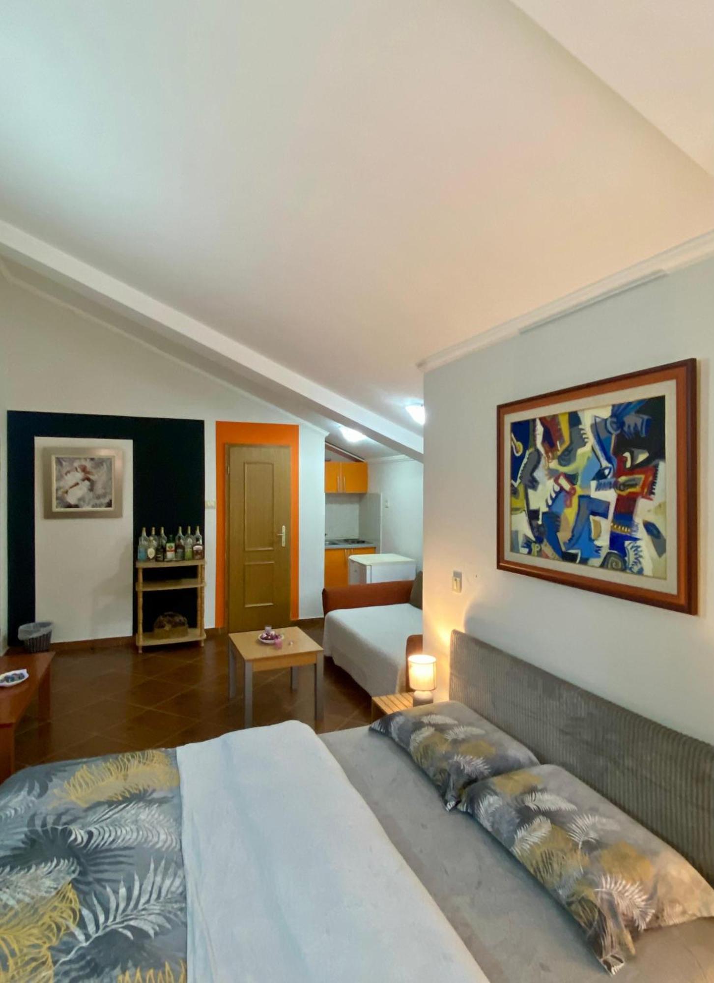 Markovic Aparthotel - Budva Becici Hotel ภายนอก รูปภาพ