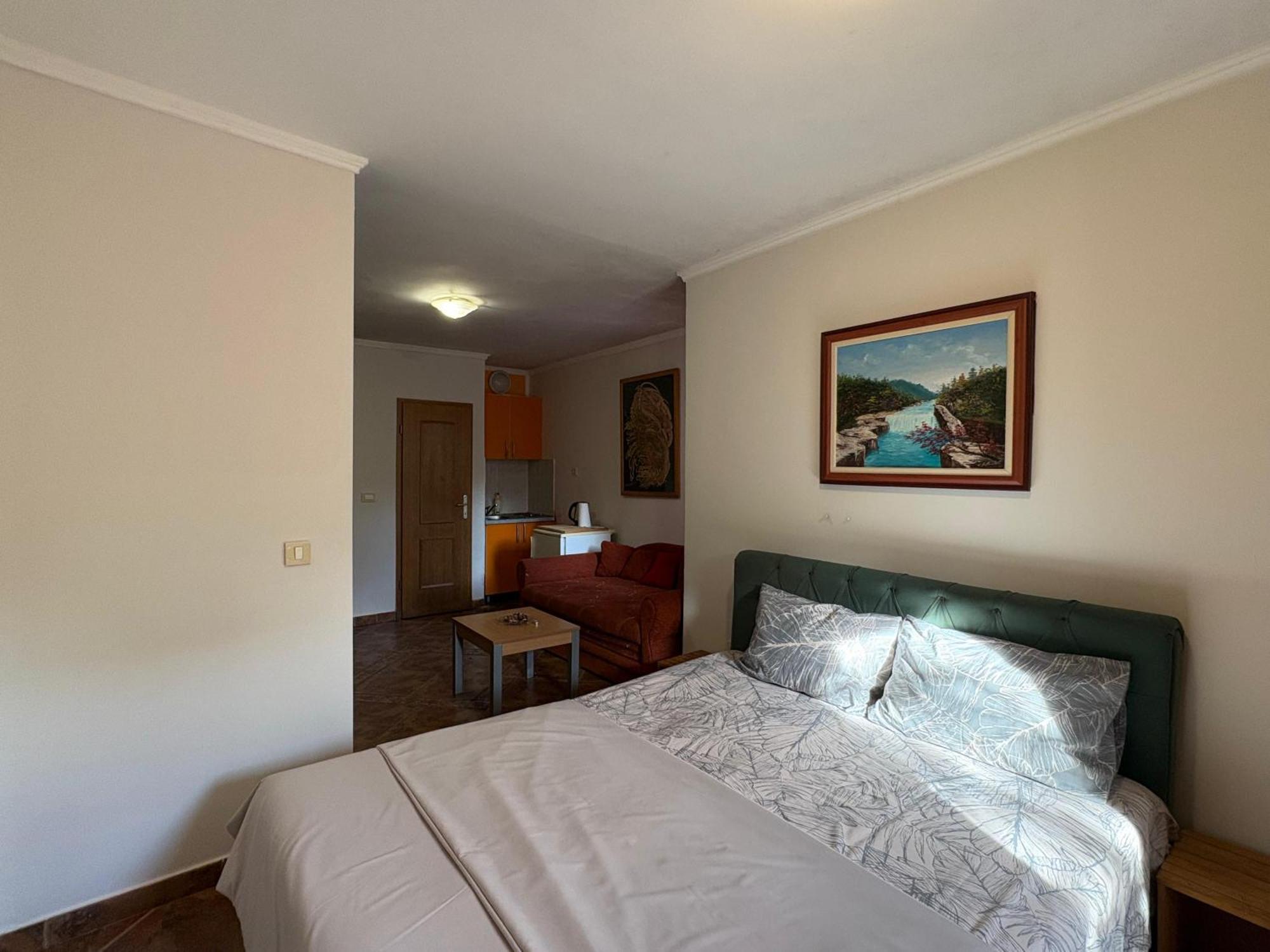 Markovic Aparthotel - Budva Becici Hotel ภายนอก รูปภาพ