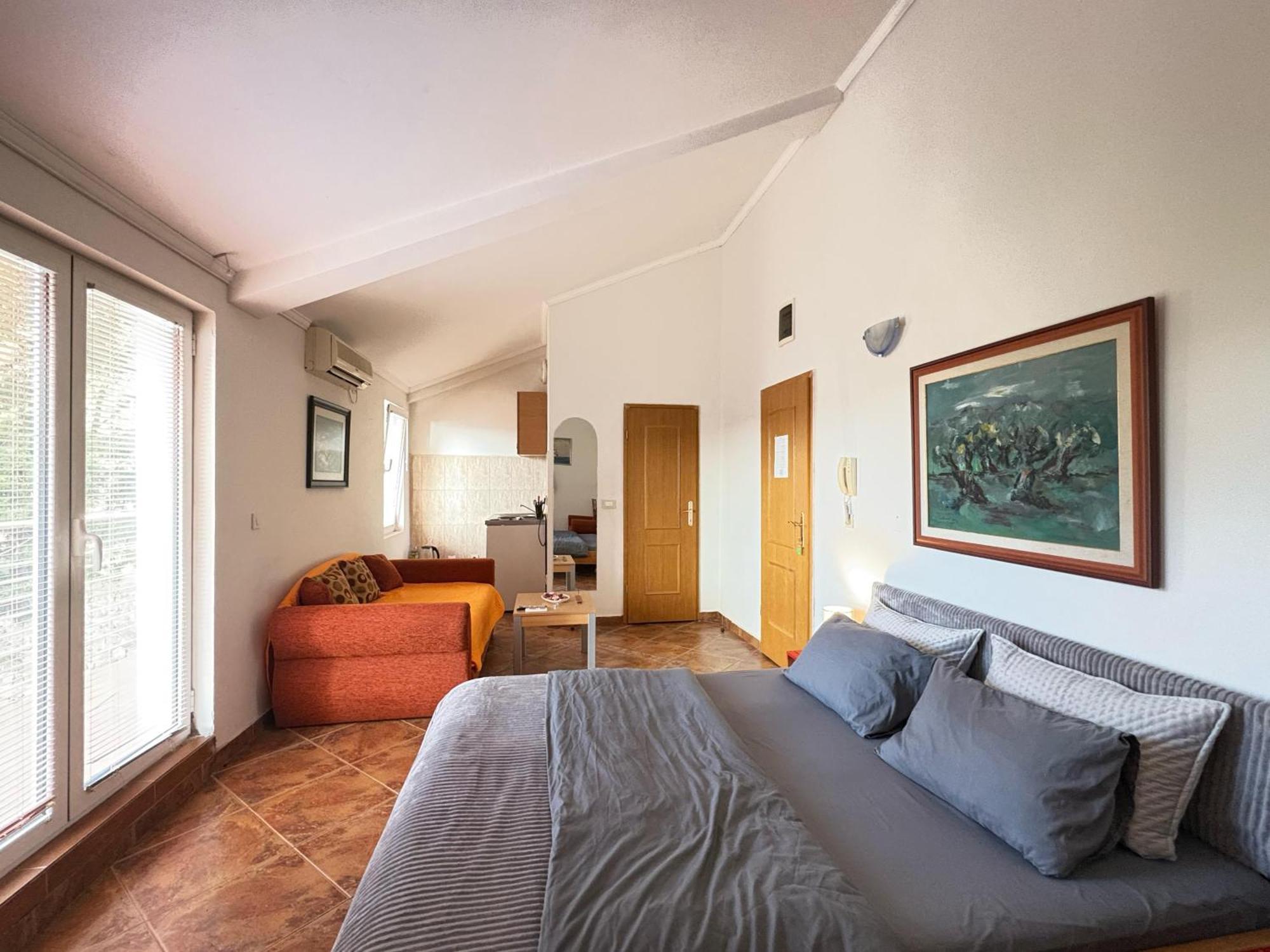 Markovic Aparthotel - Budva Becici Hotel ภายนอก รูปภาพ